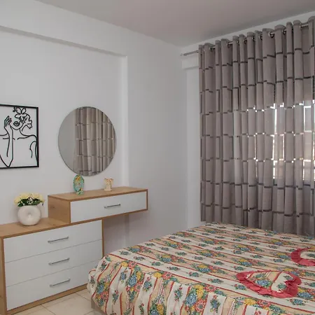 Summer Akuarel Apartment Vlore